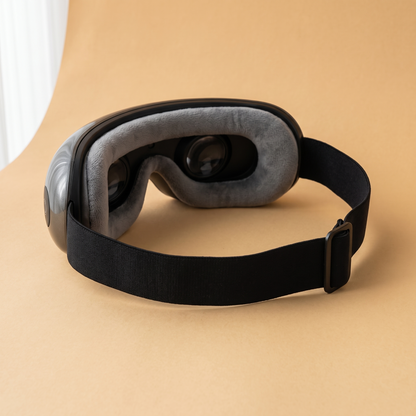 Eye massager in black
